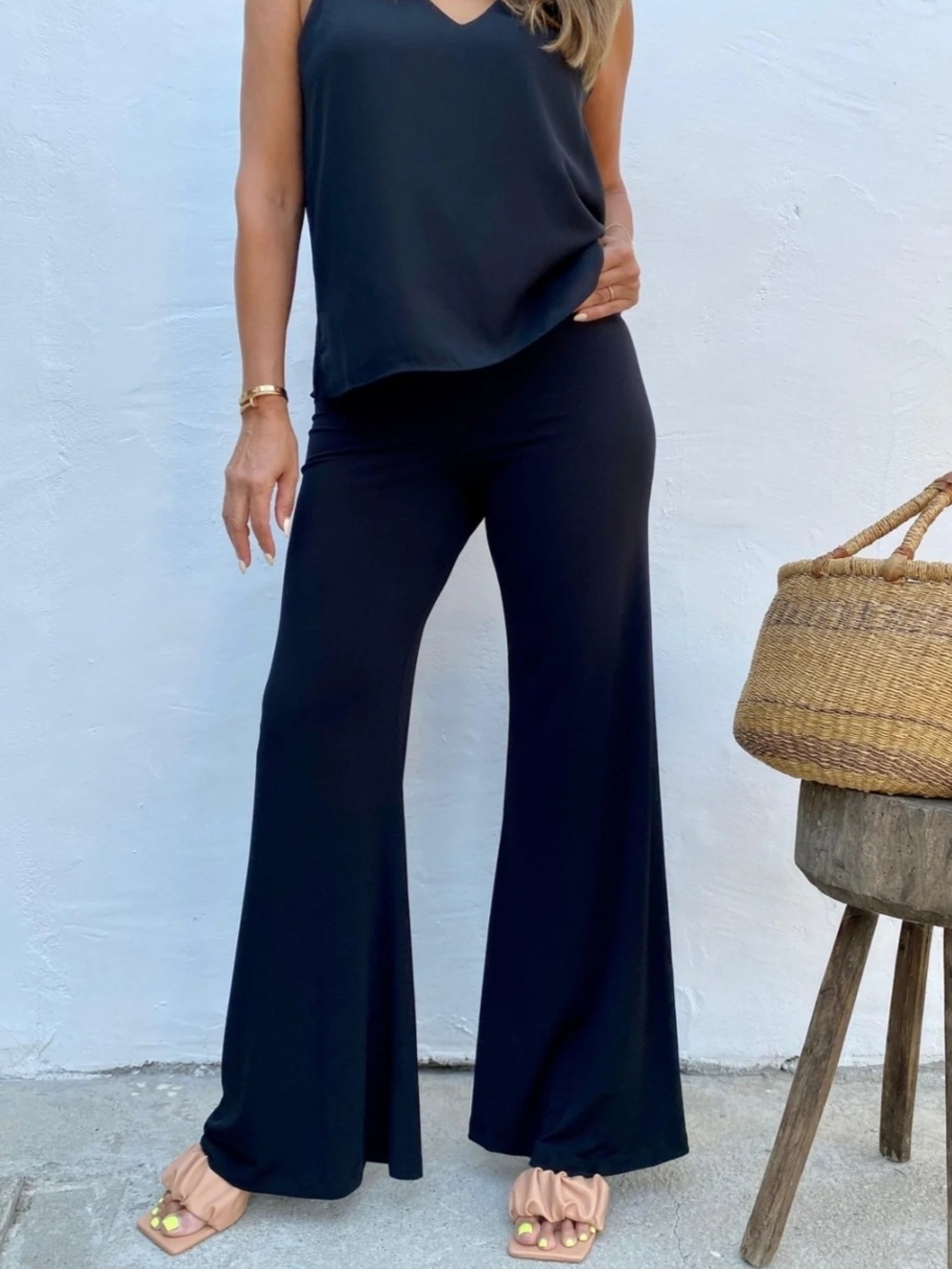 White House Black Market Black Wide-Leg Pull-On Pants